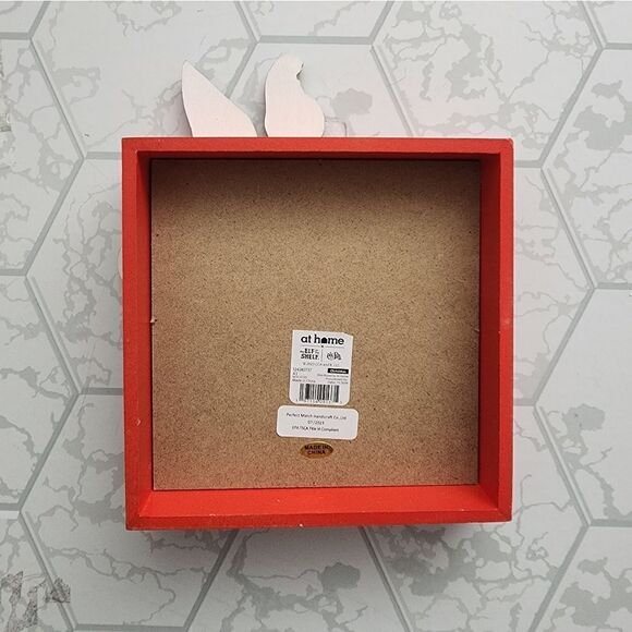 New original Elf on the shelf Christmas tabletop/ picture Girl "PEACE LOVE XMAS" - Picture 3 of 5